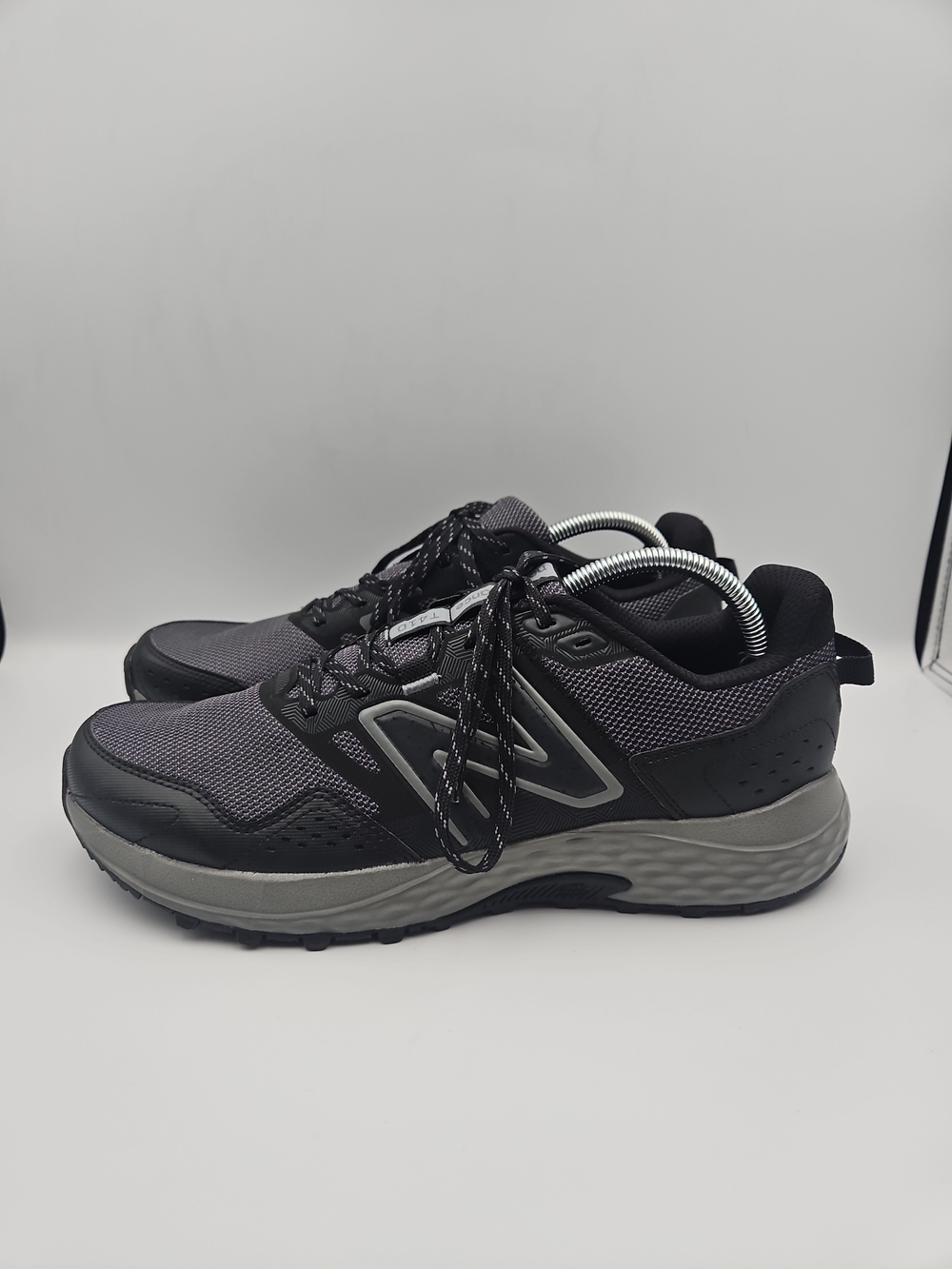 New Balance Men's Black and Gray Athletic Sneakers